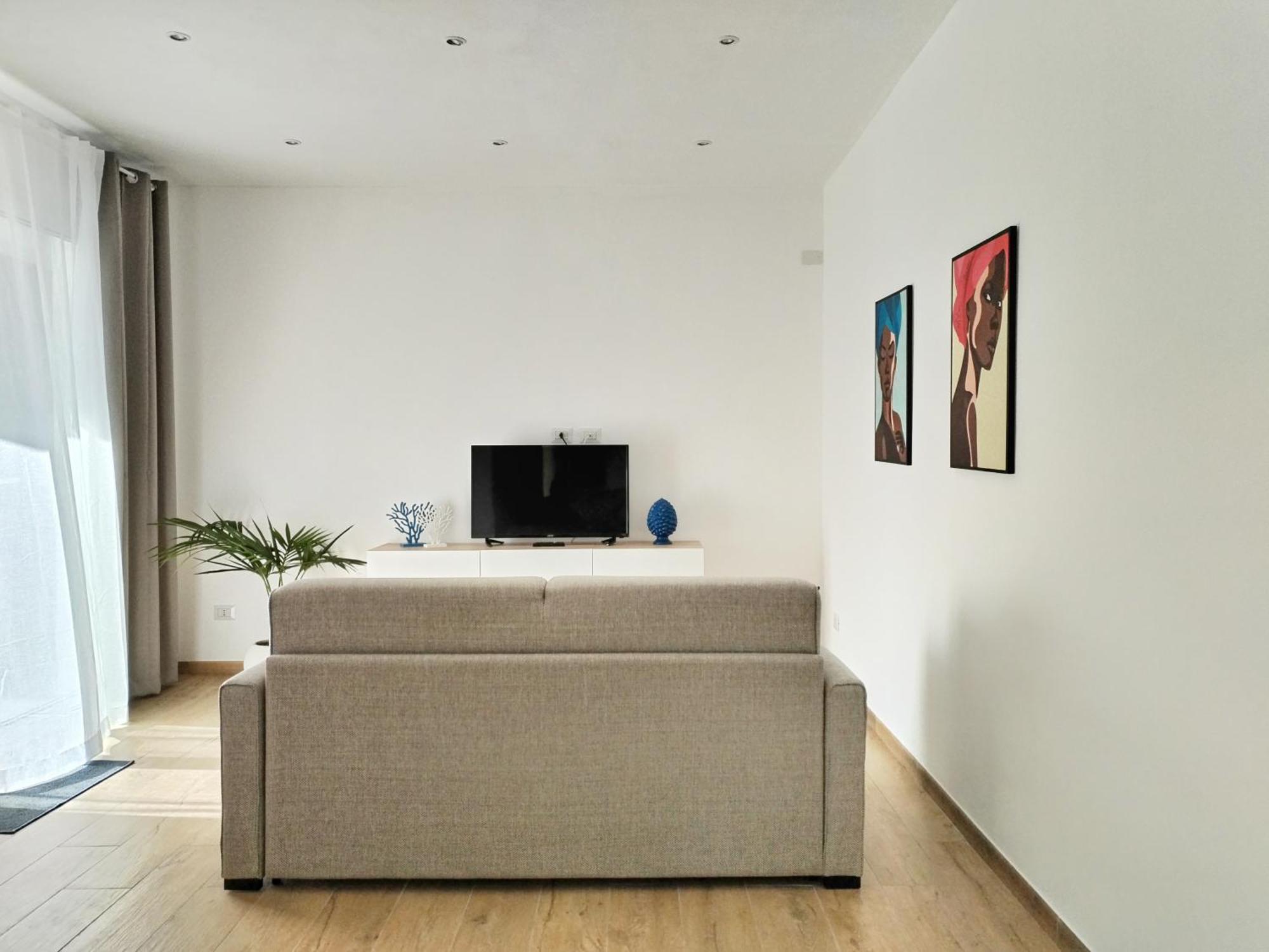 Ina Lux Villa *